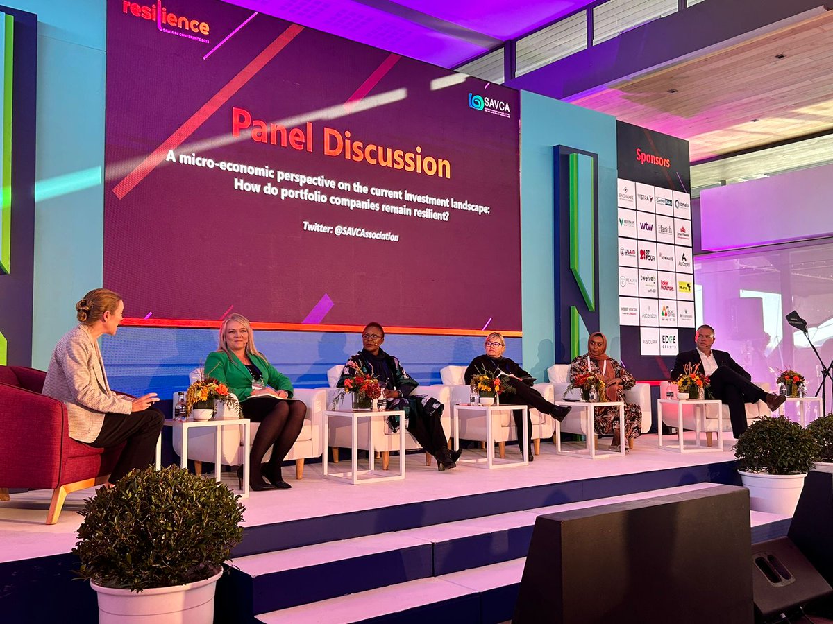 Let’s welcome to Patrycja Kula-Verster of JSE, Andrew Moffat of Investec Bank, <a href="/PoloLeteka/">Mohau Polo Leteka</a> of <a href="/IDF_Capital/">IDF Capital</a> Nabeela Vally of @Edge_Growth &amp; <a href="/darlenemenzies/">Darlene Menzies</a> of FinFind #SAVCAPEConf2023 <a href="/benchmarkgroup/">Benchmark International</a> <a href="/VistraGroup/">Vistra</a> <a href="/Control_Risks/">Control Risks</a>