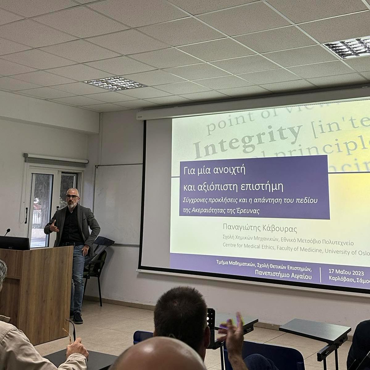 monkavour's tweet photo. The WCRI2024 “torch relay” in Greece started! 1st stop at @uaegean with a seminar on Research Integrity, at the School of Sciences at Samos island. https://t.co/rXUJdvDdra