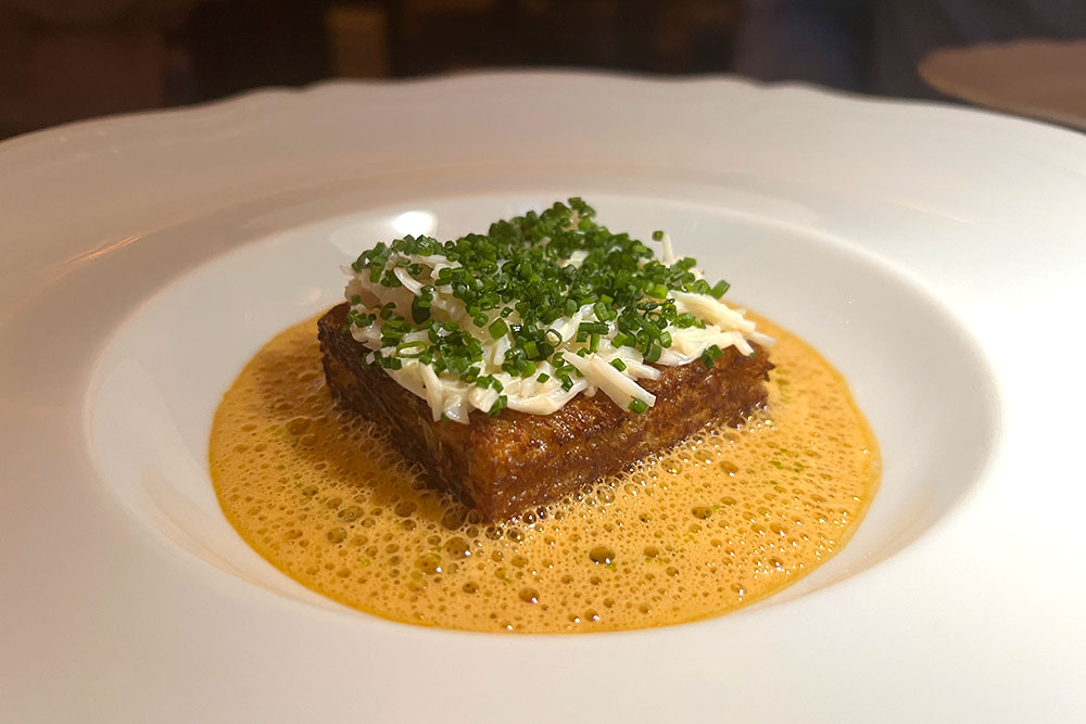 God this was good - the crab toast with elderflower dressing and a  shellfish sauce. Our Test Drive of the Midland Grand Dining Room is now up hot-dinners.com/Gastroblog/Tes…