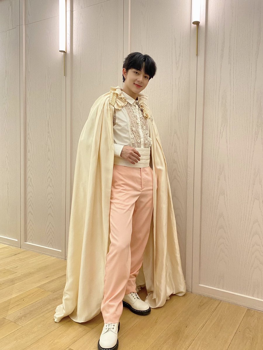 DomundiTV's tweet photo. วันนี้เตรียมพบกับโชว์สุดพิเศษจากนุนิวในงาน ‘WEDDING FAIR FASHION SHOW’  😍✨

ฝากทีมหน้างานและหน้าจอส่งกำลังใจให้กั���ด้วยนะคะ 

#WeddingFairXNuNew https://t.co/5KJ7Ns62wL