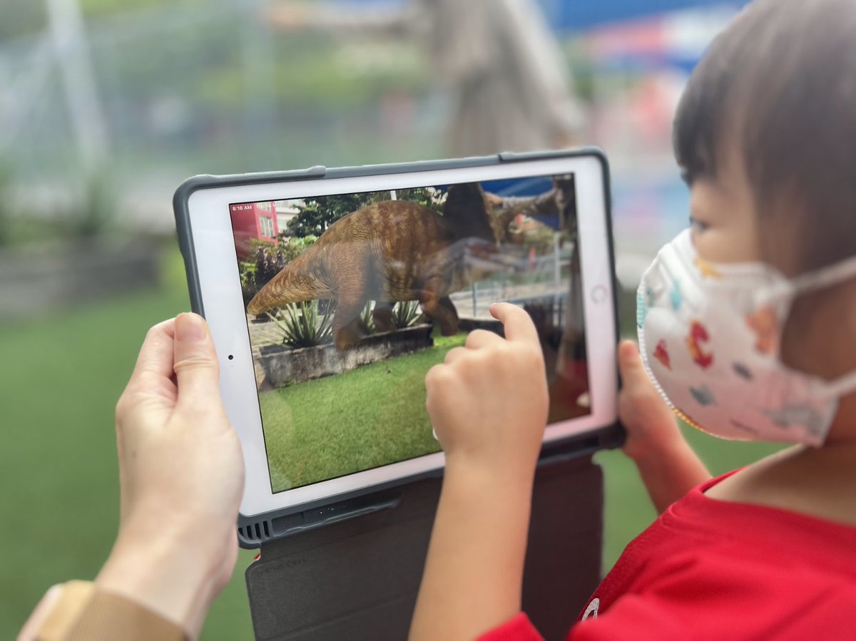 Ms Laura tweet media