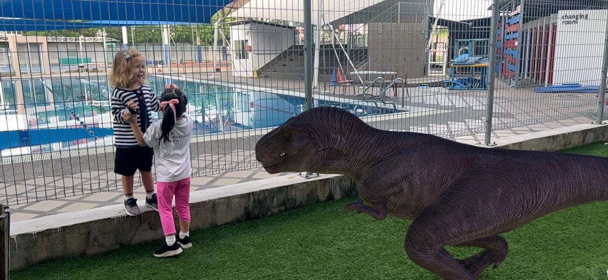 Ms Laura tweet media