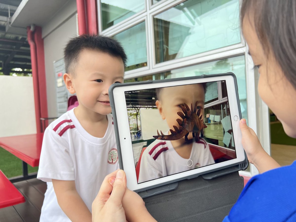 Ms Laura tweet media