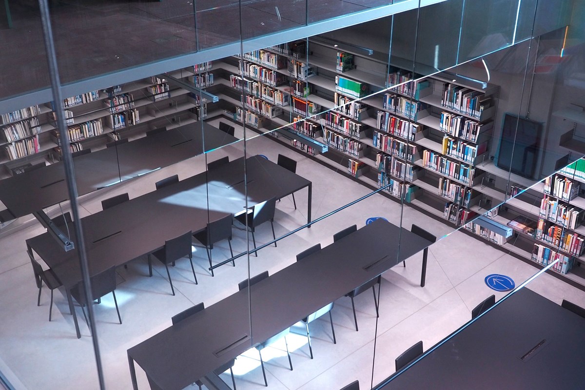 ArtA’A en jeugdcentrum Kadans ontvangen blokkende studenten met open armen. De blok is begonnen en dus is ook Blok 
 @ ArtA’A terug. Reserveren voor een plekje in ArtA’A is verplicht. Dat kan via het online inschrijvingsformulier: ow.ly/X68G50OpSvB