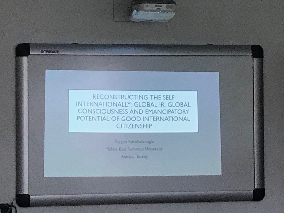 kureselcalisma's tweet photo. Orta Doğu Teknik Üniversitesi’nden Ar. Gör. Toygun Karahasanoğlu “Reconstructing the Self Internationally: Global IR, Global Consciousness and Emancipatory Potential of Good International Citizenship” isimli sunumunu gerçekleştirdi. https://t.co/E9I0SlZpaA