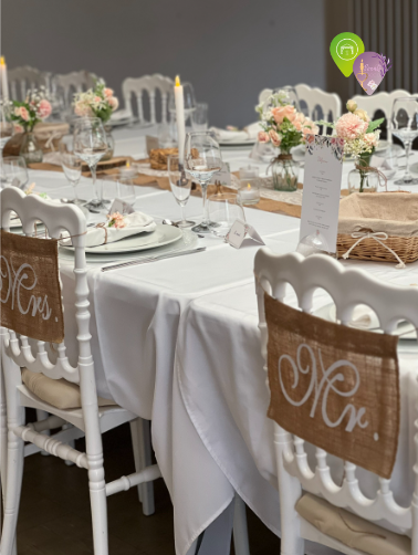 e_location77's tweet photo. Le mariage champêtre crée une ambiance chaleureuse, décontractée et romantique, mettant en valeur la beauté de la nature. C'est le style le plus répandu pour les mariages. Chaque année, nous avons une dizaine de prestations sur ce thème.🌾 Qu'en pensez-vous ? #mariagechampêtre https://t.co/BHMbnqTYpi