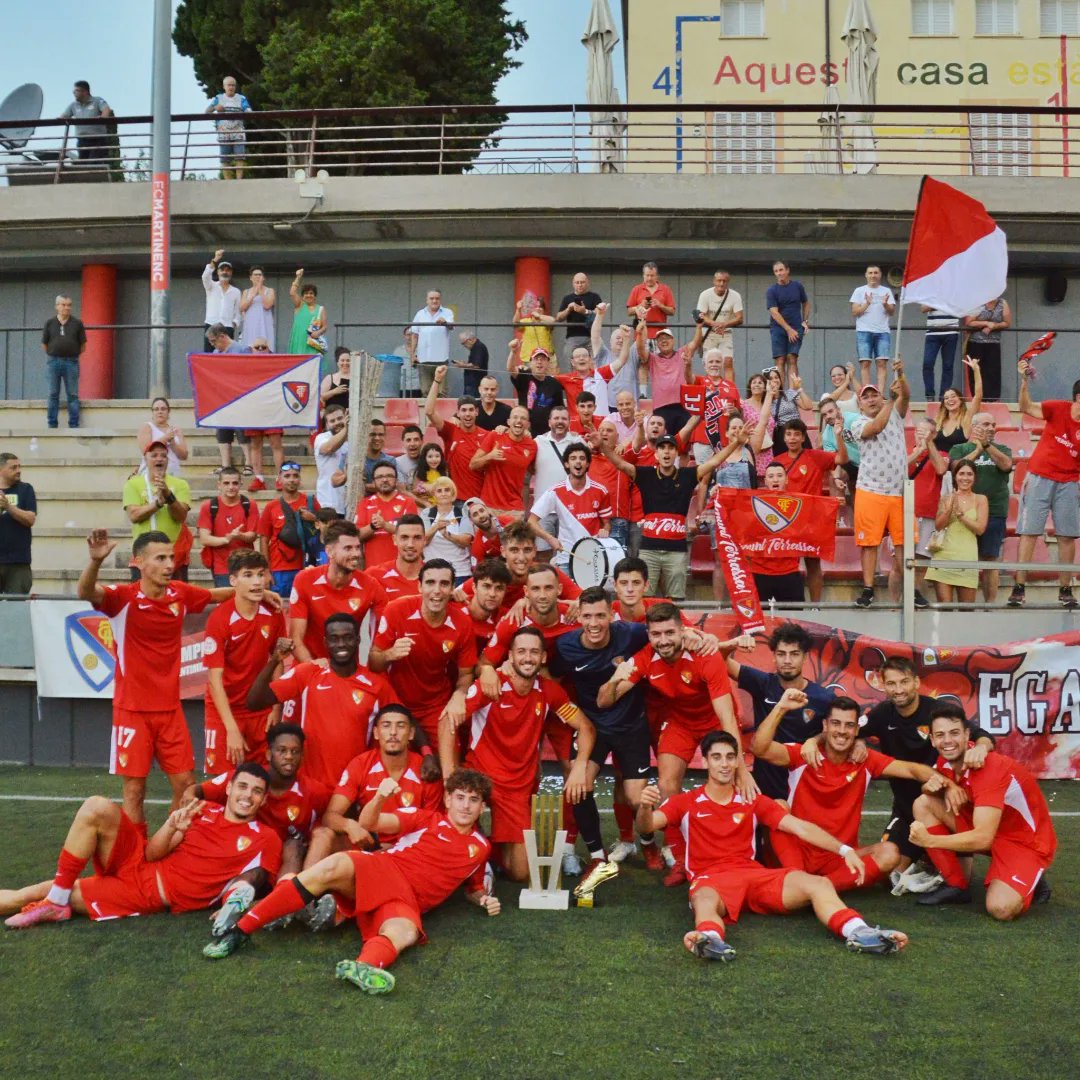 vmorales97's tweet photo. Tanquem una temporada més. Ens hagués agradat a tot l'equip seguir competint a dia d'avui, però així és el futbol. Reconeixement per tots aquells equips que han estat millor que nosaltres. Ràbia, sí, però també orgull per tot el camí recorregut durant aquests 10 mesos on... (1/2) https://t.co/0C57gGqcup