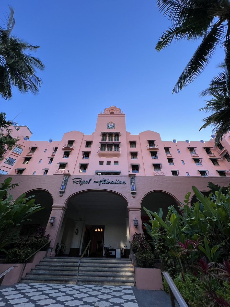 ロイヤルハワイアンホテル
通称ピンクパレス