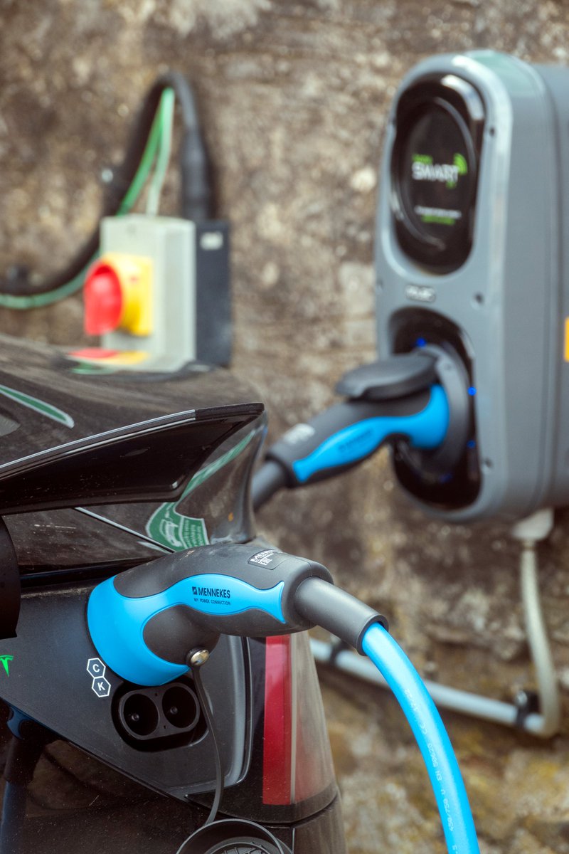 I travel a lot and I'm guessing many of you do, too. Isn't it great when you find yourself somewhere and they really really DO care about their impact on the environment?

This hotel near Hadrian's Wall in Northumbria has really thought things through. They have solar