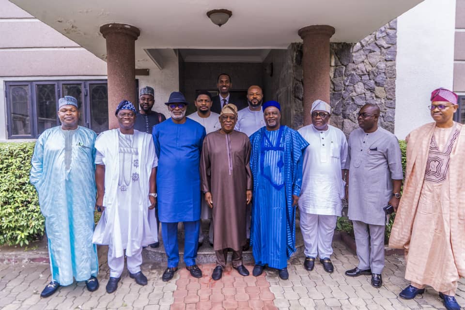 sirlablu's tweet photo. #WaseForAll
In a bid to become the Speaker of the Federal House of Representatives, Hon Idris Wase @HonAhmedWase has met with various party leaders across the southern part of the country. In April, he met with Otunba Osoba from Southwest and Chief James Ibori from the South-South.
#Wase4Speaker
#WaseAhead
#WaseIsCapable
#ThinkWase