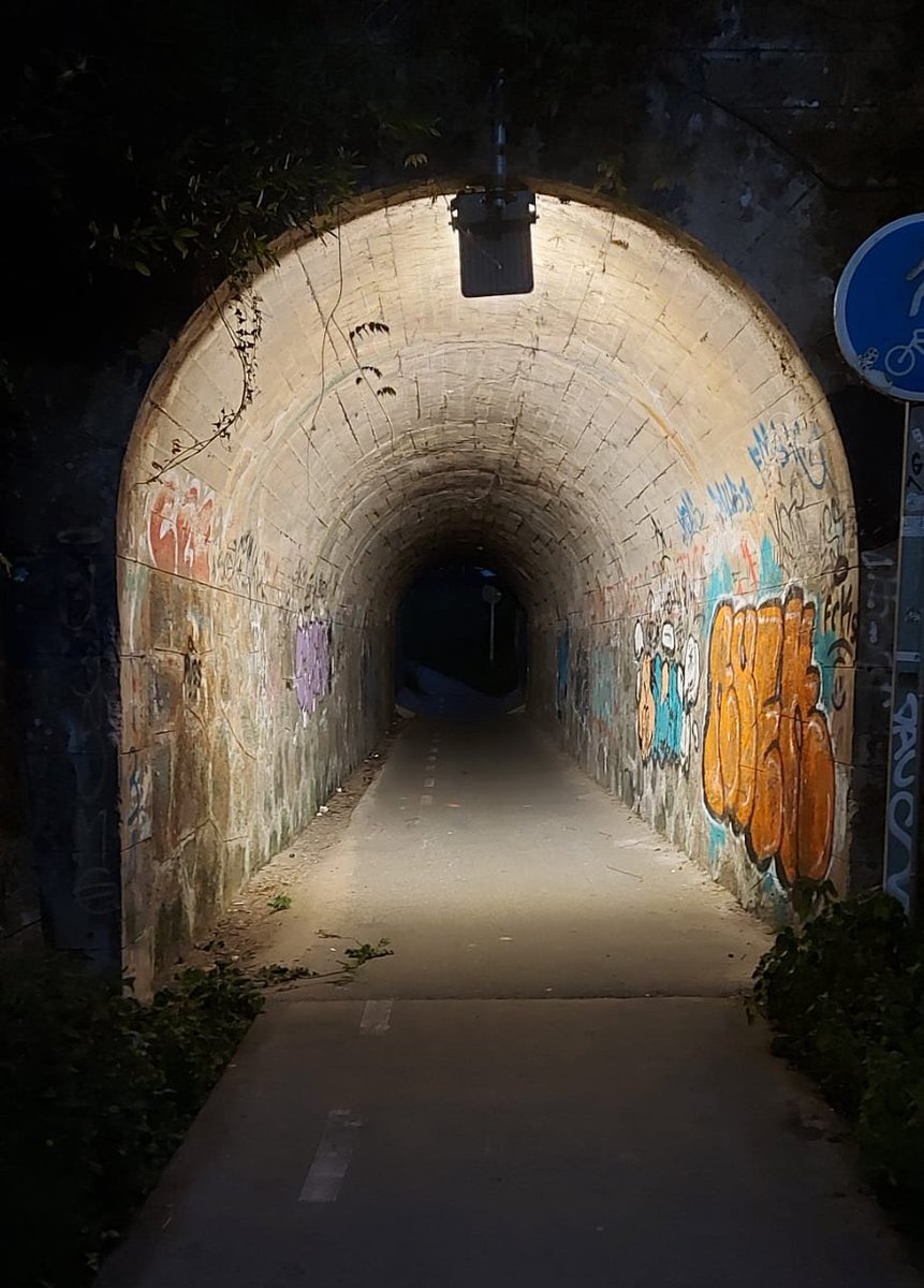 sector7_coruna's tweet image. 💡 Ayer estuvieron cambiando la iluminación de nuestra #Cripta, paso peatonal y carril bici de #Someso hacia el #Campus, y se nota 👏🏼
#coruña #recintoferial
