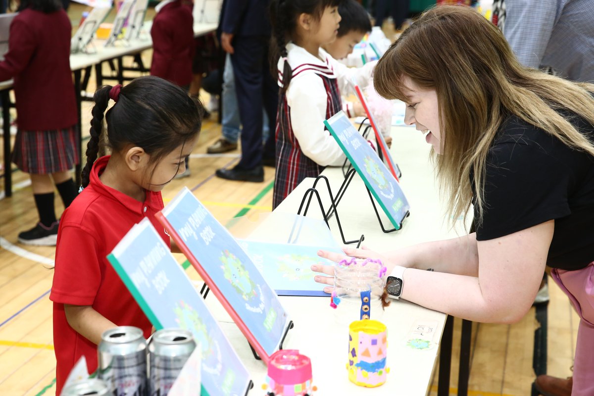 CISBeijing's tweet photo. Congratulations to our Grade 1 students on a successful learning showcase!
We were impressed by the confidence and passion displayed by our Grade 1 students as they presented their ideas. It was clear that they had put a lot of effort and thought into their presentations. #IBPYP https://t.co/6A7GtcsMfc