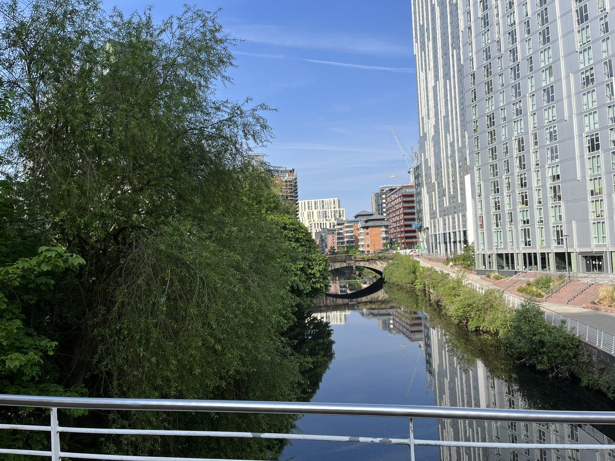 cascleicester's tweet photo. Lovely sunny day in Manchester! @TrackedbyAMaT ☀️ https://t.co/v2PEfGMr0j