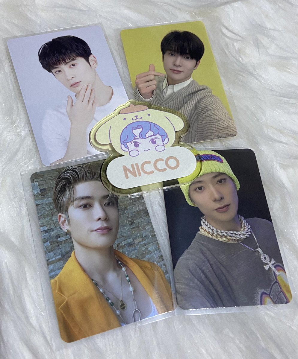 FanGirlNicco's tweet photo. Madam @karateume thanks pi so much for these mercari pasabuys u da best 🥰🥰🥰
May free na 2 pcs nakakaloka ✨#karateume_feedback #niccomails https://t.co/0N2pMmvQz5