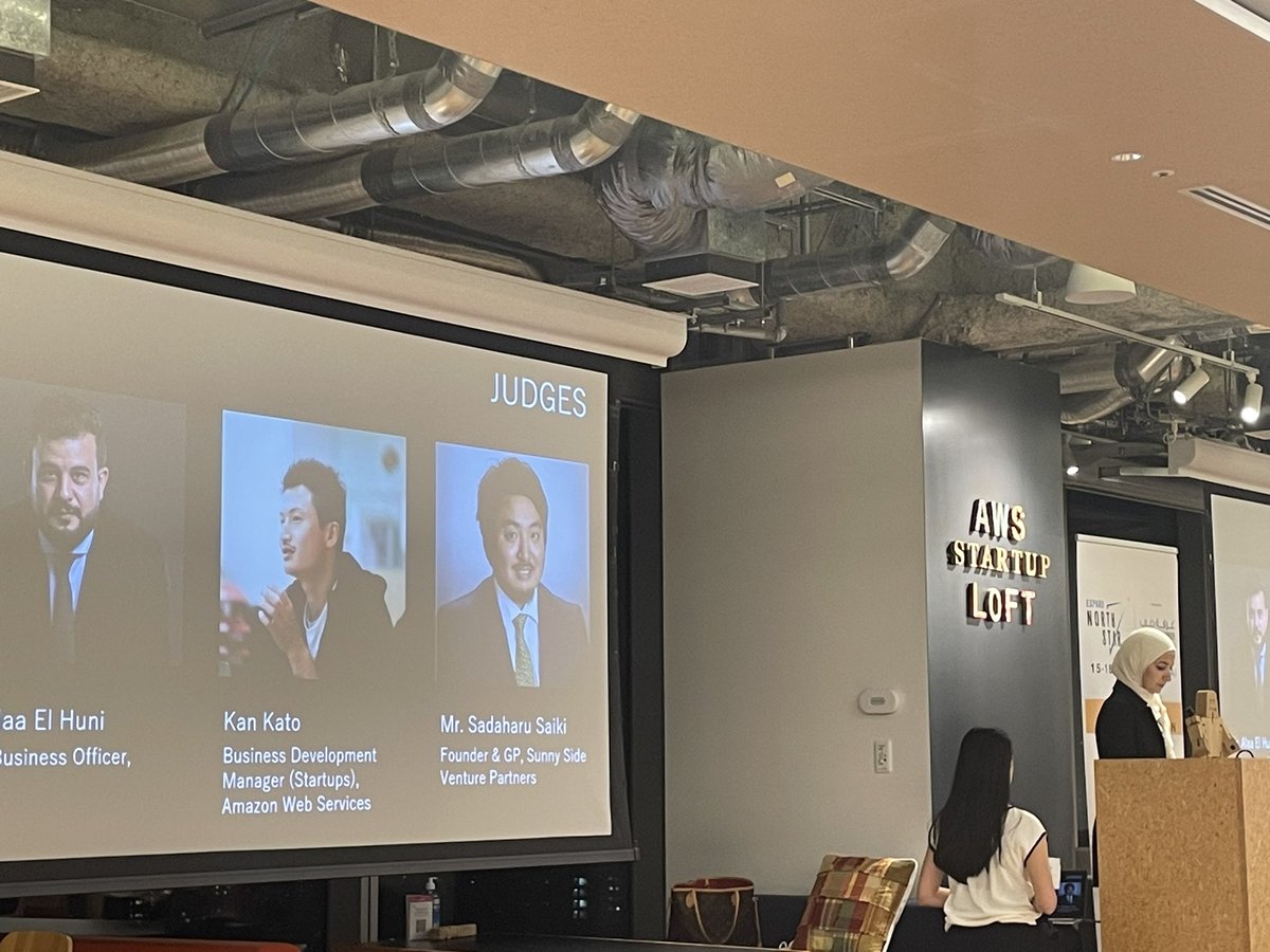 kasumistie's tweet image. Dubai World Trade Center、JETROと中東進出を目指すスタートアップによるピッチを開催してます！@ #awsstartuploft 
謎のホーム感ある