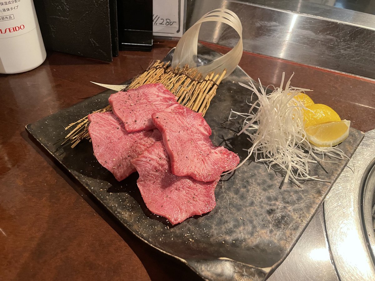 HKR_TSC3's tweet photo. 2年以上ずっと行きたかった

炭火焼肉 Hodori 用賀店

やっと行けて本当に嬉しかったし注文した全てのお肉が美味しくて幸せな時間だった。。。

また必ず行きます！！

@niku_pro_ https://t.co/MABs9HtQOY
