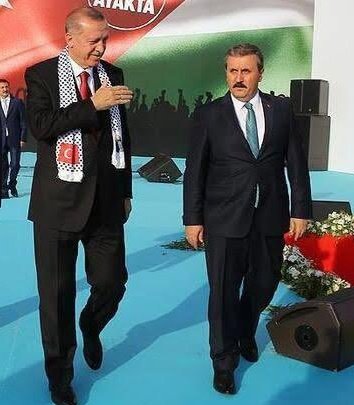 Önümüzde iki seçenek var
Ya ibret almayanlar gibi tarihin tekerrürüne seyirci kalacağız
Ya da bu ezberi bozacağız
Bizler ikinci yolu seçiyoruz #MuhsinYazıcıoğlu
<a href="/RTErdogan/">Recep Tayyip Erdoğan</a> <a href="/Mustafa_Destici/">Mustafa Destici</a> 

Takip Destek @uskudar_bbp

#Cumhurİttifakı
#İstanbul #TabelaPartisi
Büyük Türkiye Zaferi