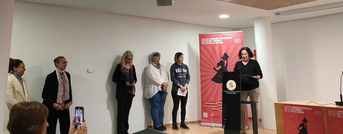 #zamoralee Inauguración oficial de "El Poder de la Lectura" de la mano de nuestro Director Provincial de <a href="/educacyl/">Educación JCyL</a> de Zamora. 
Muchas gracias a toda la comunidad <a href="/educacyl/">Educación JCyL</a> que ha hecho posible este día.
<a href="/maiteroes/">Maite Rodríguez</a> <a href="/cfiebenavente/">cfiebenavente</a> <a href="/fran_tejero/">Francisco Tejero</a> <a href="/EOI_Zamora/">Escuela Oficial de Idiomas de Zamora</a> <a href="/Hoy_Libro/">¡Hoy Libro!</a>