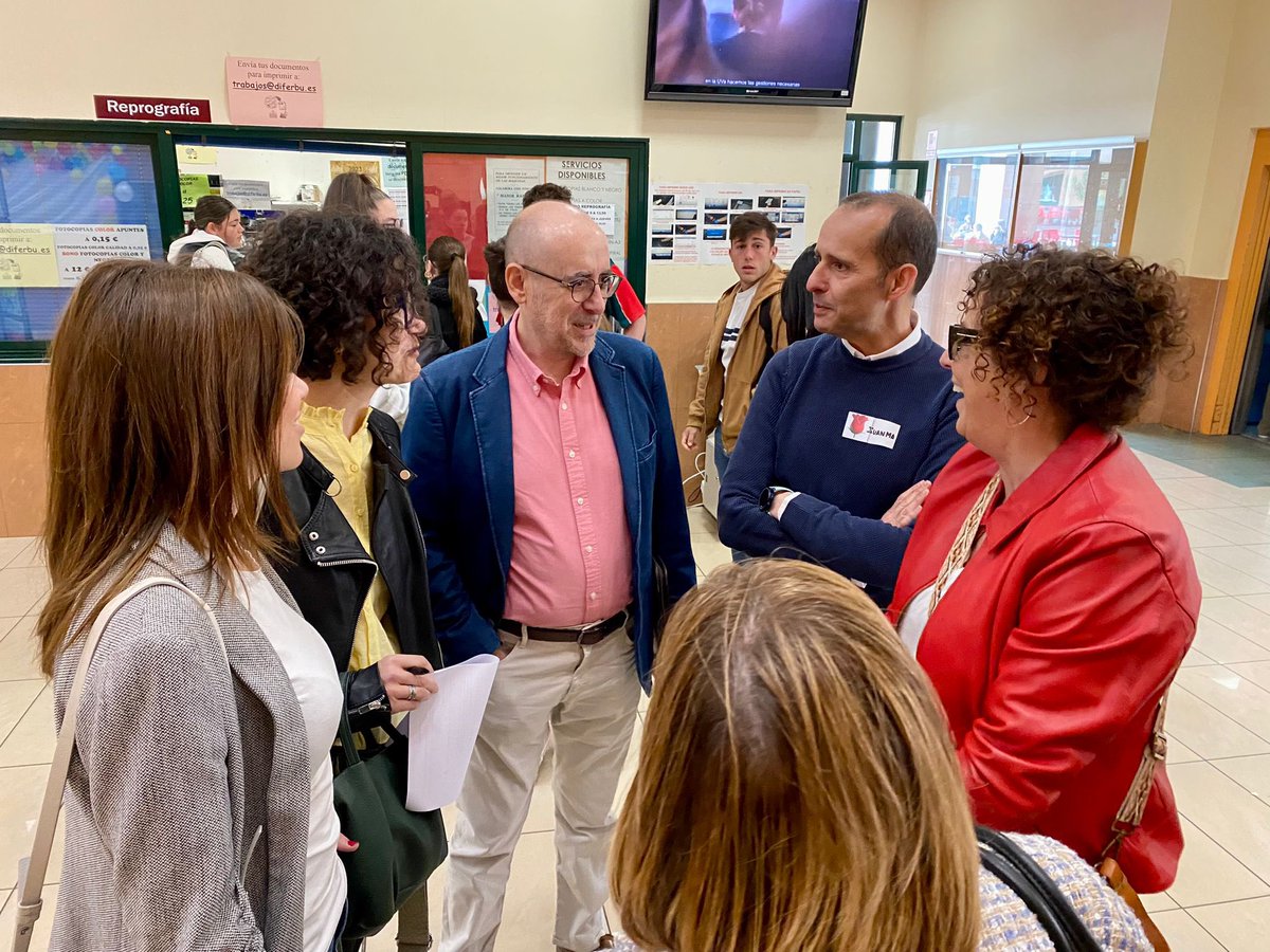 AyuntamientoVLL's tweet photo. La Facultad @feyts_uva de la @UVa_es acoge la segunda Jornada Intergeneracional, en la que interviene la concejala de Servicios Sociales, @RRViosca https://t.co/hZoFF0bKDy