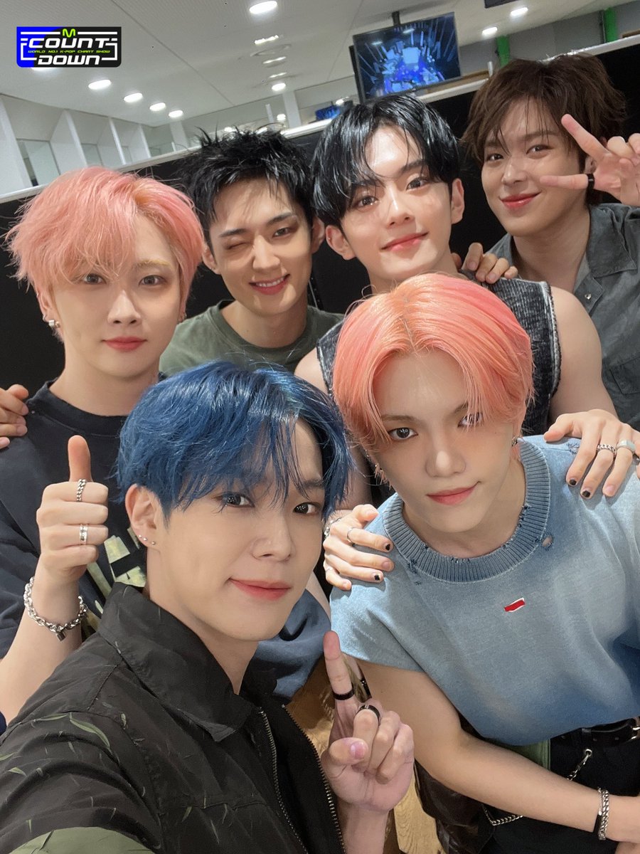 MnetMcountdown's tweet photo. 우리 벨벨이들💕 비주얼이 너무 선명해서 화질 144p으로 봐도 고화질로 보이는 것 같아요👀✨
너무 선명하니까 이것 저것 다 보이네요〰️
예를 들면 벨벨이들이 독기 넘치게 찢어버린 엠카 무대❤️‍🔥? 베러들과 함께할 행복한 꿈💭? 뭐 그런거?ㅎㅎ
#베리베리 #VERIVERY #Crazy_Like_That https://t.co/TWYzlY1r3A