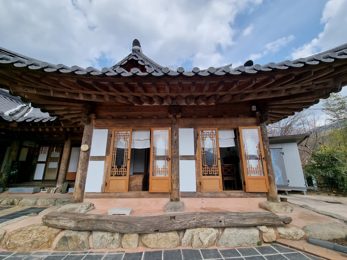 혼자가면 어때~ ㅎㅎㅎ

#분위기카페 #같이갈사람