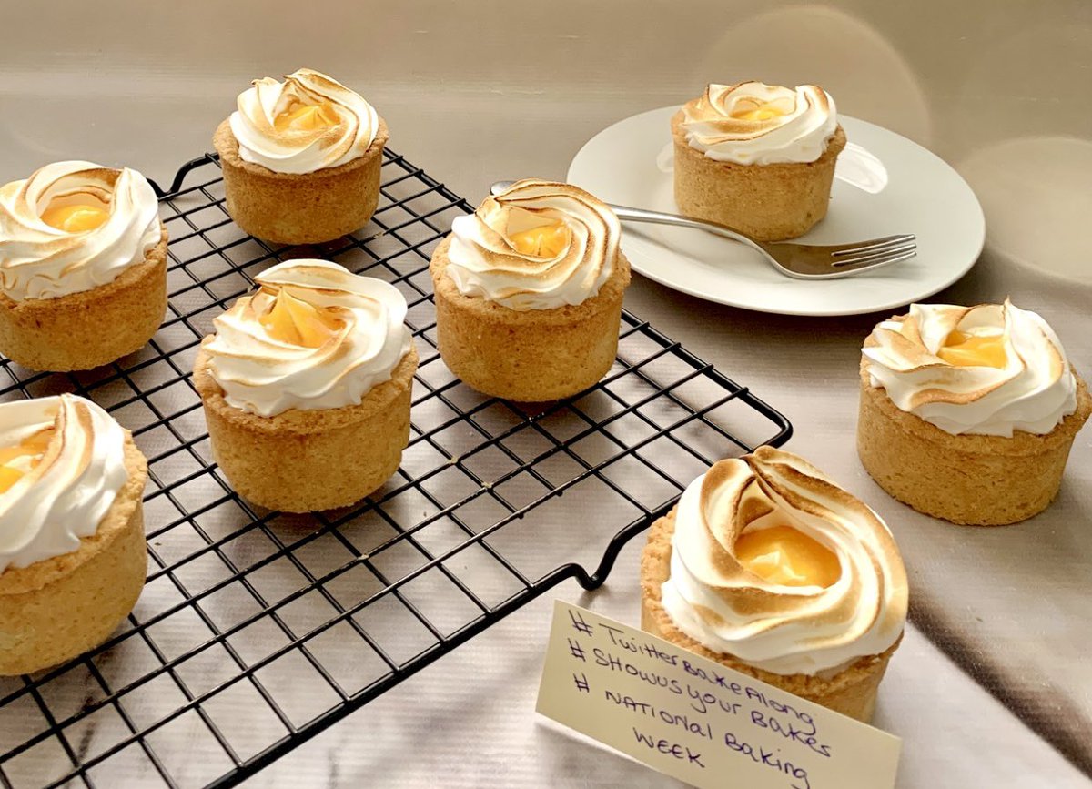 marybethxx6's tweet photo. Mini passion fruit meringue pies #showusyourbakes #worldbakingweek #nationalbakingweek @thebakingnanna1 @Rob_C_Allen @FirstTMaster 😋💜#twitterbakealong https://t.co/Z4GRVNYRRj