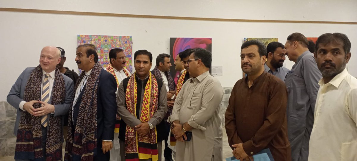 Inauguration of the exhibition 𝗜𝗺𝗮𝗴𝗲𝘀 𝗼𝗳 𝗦𝗰𝗶𝗲𝗻𝗰𝗲 by the Max Planck Society in Mehran Arts Council Hyderabad, which remains open to the public until 30 May 2023. Go see it for yourself! #Hyderabad #Science #Sindh