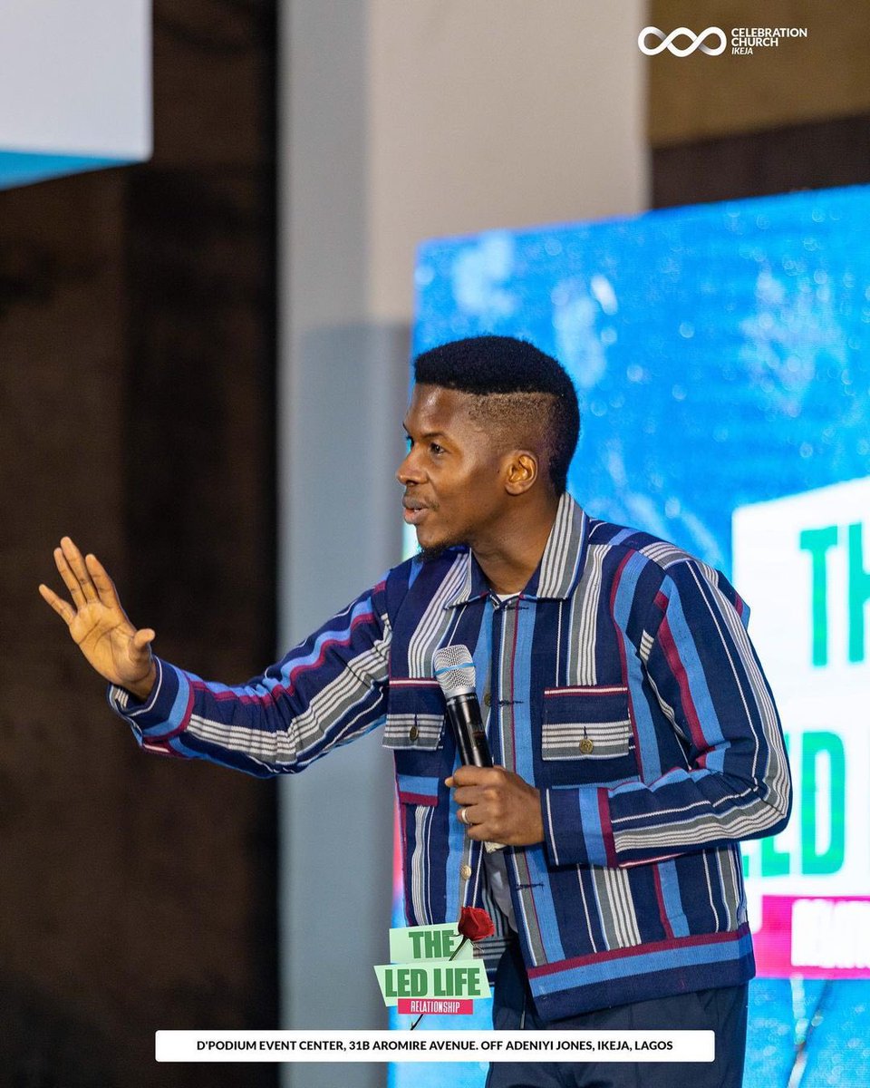 LUDA_MODA's tweet photo. Who says you can't drip while making Jesus known? 

Spot our Aso Oke Jackets on Pastey

Where Contemporary meets African fashion

Look like a Royal Priesthood with these prints and design 

The, S, M, L and XL available 

Price: 

S &amp; M = N25,000

M &amp; XL =N35,000

Flash sale- https://t.co/1sIsvLOBxg