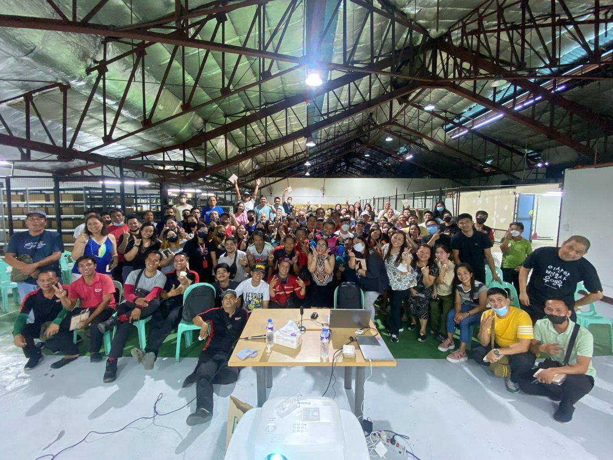 SalveSays's tweet photo. Financial wellness for employees really starts with a big, loving push from the top. When CEOs get the vision, boom!

Let me know if you want me to go to create customized financial wellness programs for your company. No time to lose baybeh!! 

#SalveSays
#financialbeshiengbayan https://t.co/wJJsO2gGCY