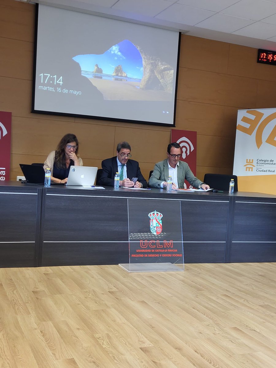 Jornada Reforma del sistema de cotizaciones en el Régimen Especial de Trabajadores Autónomos (RETA)
En colaboración con <a href="/fecirciudadreal/">Federación Empresarial de Ciudad Real (Fecir)</a>