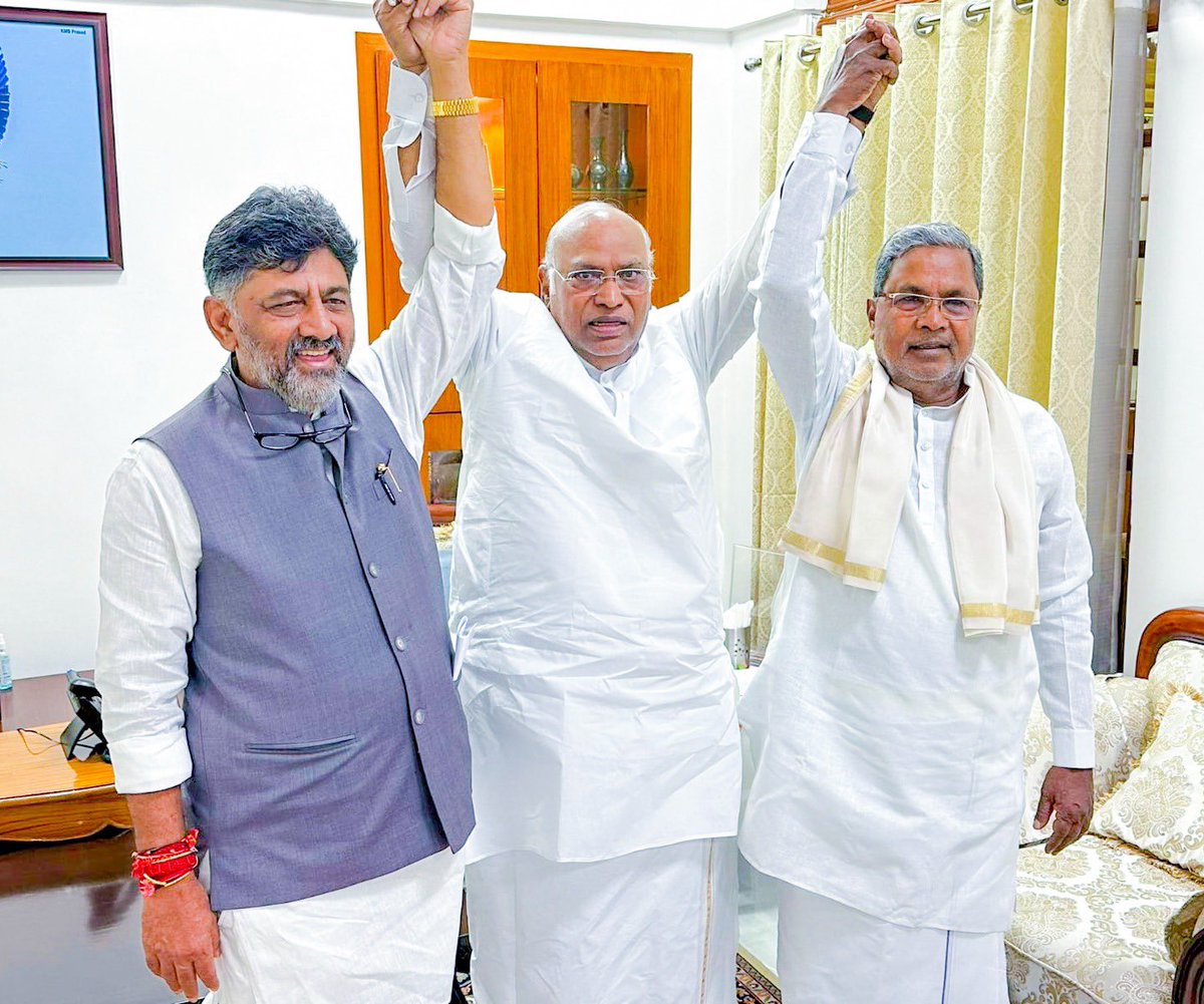 OmprakashNaga25's tweet photo. Karnataka 🔥

#5Guarantee https://t.co/MVHTBhKuQy