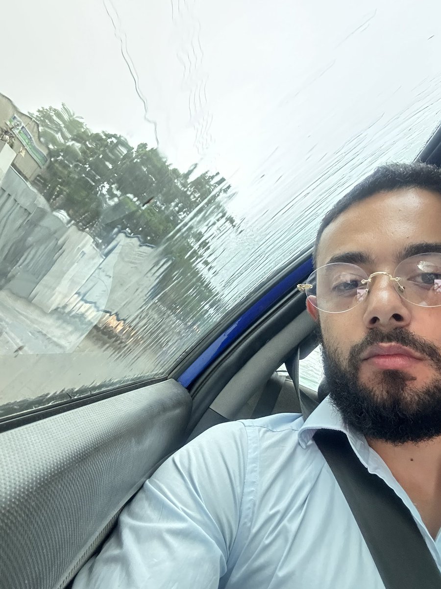 IzzatElKhawaja's tweet photo. All this rain but it’s you I wanna see wet https://t.co/ibVyEZb4ui