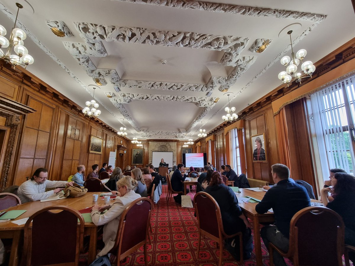 welshcrucible's tweet photo. And we're off! 30 amazing researchers in one room, we are raring to go! #crucible23 #welshcrucible https://t.co/Szy0FTfzkg