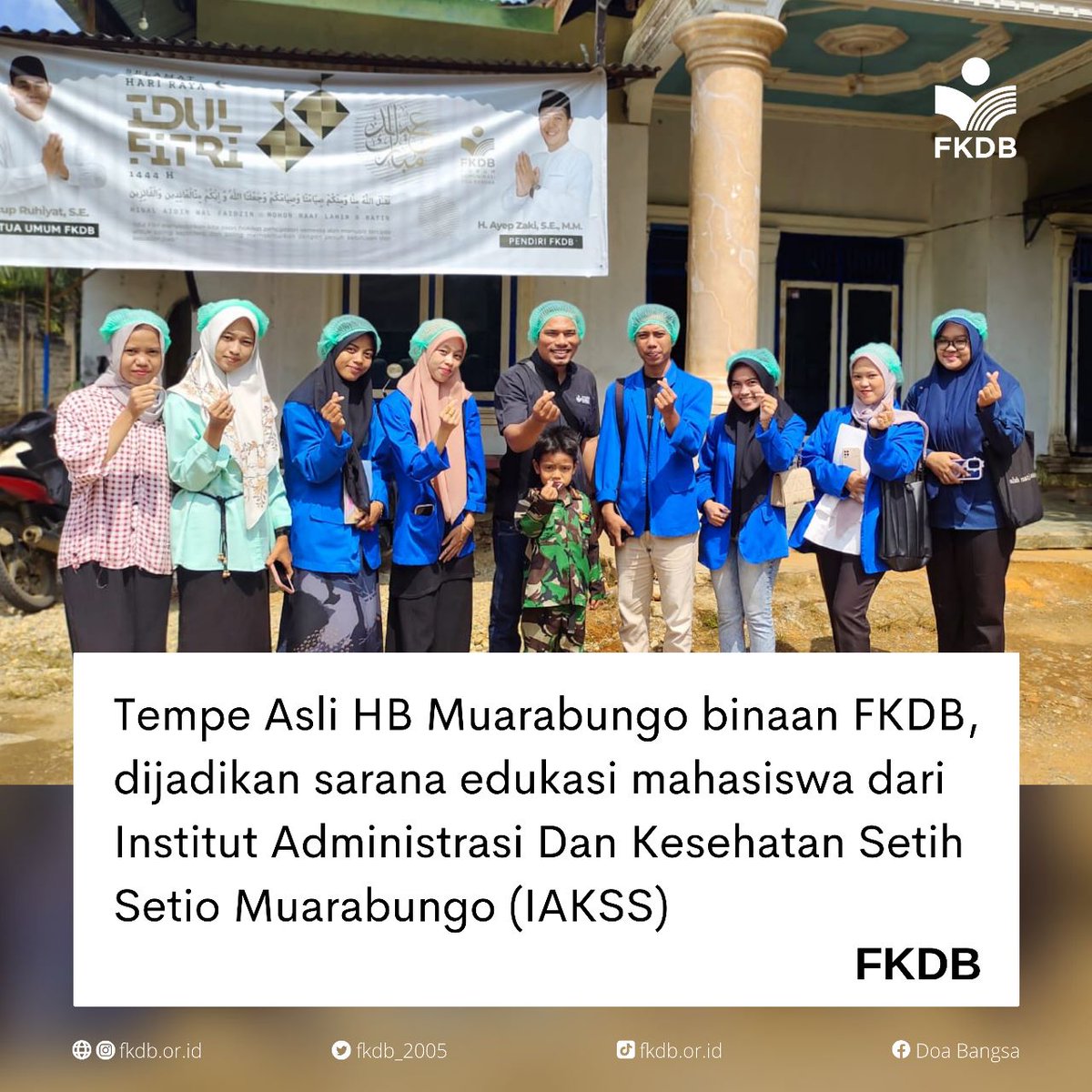 FKDB_2005's tweet photo. Rabu, (17/05) Tempe Asli HB Muarabungo yang dikelola oleh Bapak Mukhyar Salim Hasibuan, dijadikan sarana edukasi mahasiswa dari Institut Administrasi Dan Kesehatan Setih Setio Muarabungo (IAKSS) 

#tempe #muarabungo #iakss #mahasiswa #tempeh #tempehigienis #tempelokal https://t.co/ML48iNGs6N