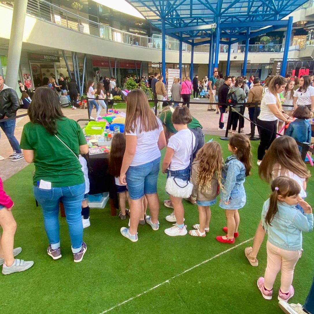 grupotot's tweet photo. Gestionar aquest tipus d'activitats d'oci educatiu, així com ludoteques en centres comercials, també és una altra de les nostres línies de treball.
Esperem veure-vos pròximament en el @MN4CC  Kids i aprofitem per a donar l'enhorabona a tots i totes les participants. https://t.co/mOa0hWW6Do