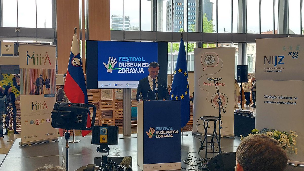 Obiskovalce festivala je nagovoril tudi generalni direktor NIJZ doc. dr. Branko Gabrovec in se zahvalil vsem sodelujočim ter organizacijam, ki delujejo na področju duševnega zdravja.
"Bodimo drug do drugega strpni in ponudimo pomoč tistim, ki jo potrebujejo."