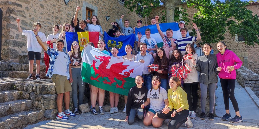 xarxavives's tweet photo. 📰 Les Illes Balears acullen un campus lingüístic amb estudiants d'entre 14 i 17 anys de 8 regions d’Europa

Una iniciativa de la @npldeu i la @xarxavives per compartir experiències del què és parlar una llengua regional o minoritària

🔗 Més info a https://t.co/D4RaYkiaCE https://t.co/W7q1r6kLAI