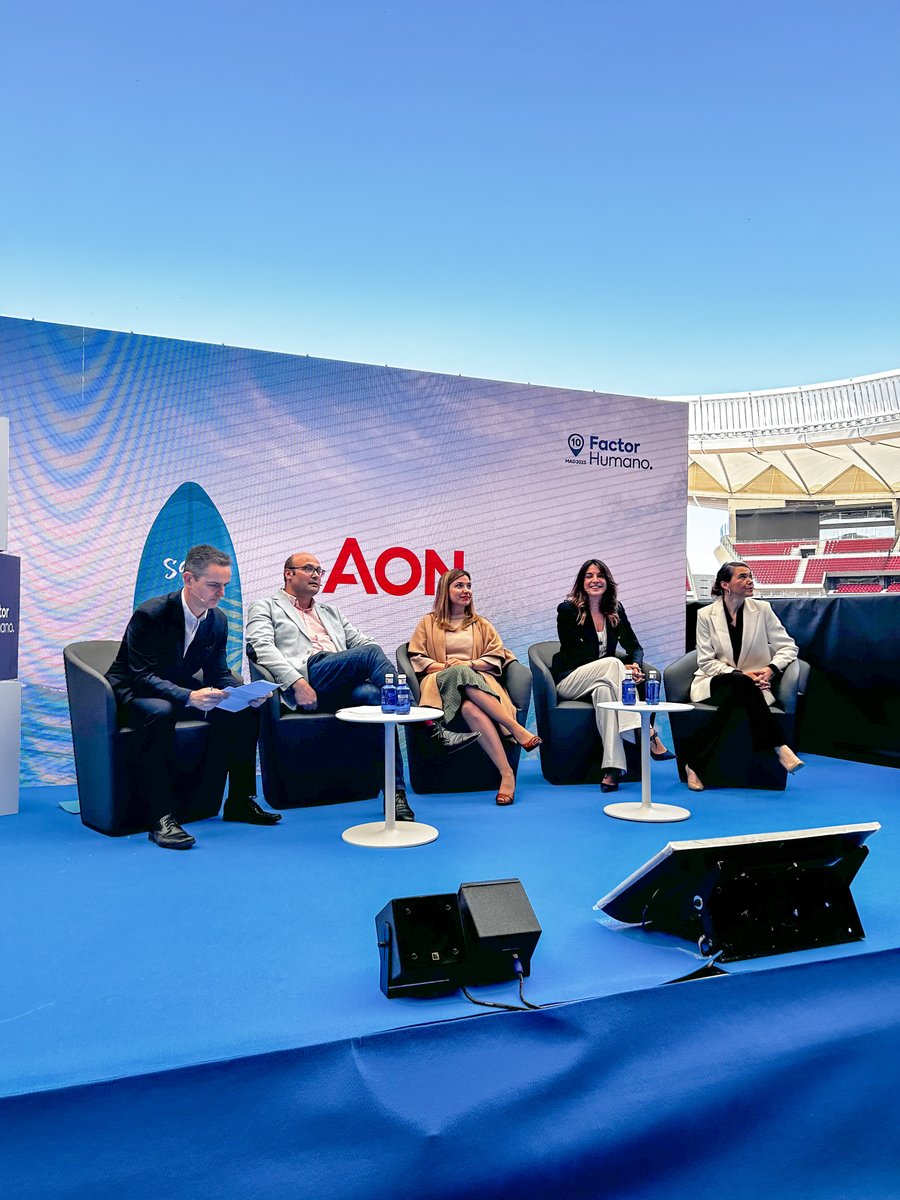 LeroyMerlinCorp's tweet photo. Hoy estamos con nuestra directora de Experiencia Empleado, Dina Álvarez, en el Congreso de @FactorHumano_es para hablar de  “Human Corporate Culture: El valor de un proyecto compartido”. #congresoFH https://t.co/7EebkbQb34