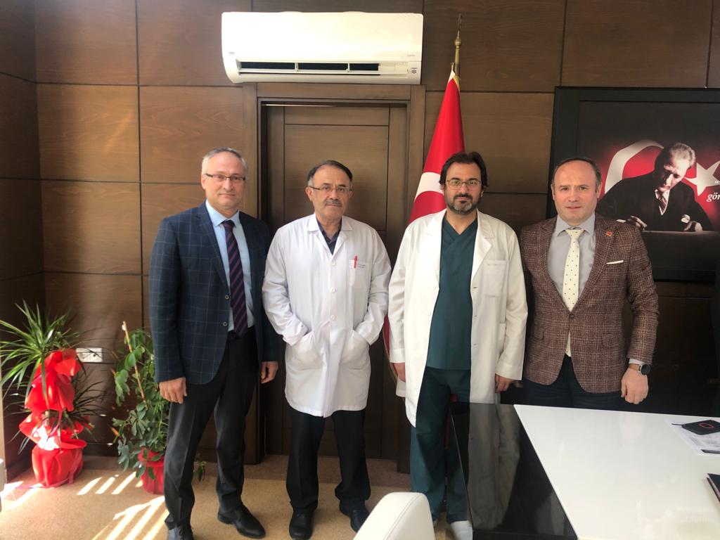 SBÜ Kanuni Eğitim Araştırma Hastanesi Başhekim olarak atanan Dekan Yardımcımız Doç. Dr. Hasan Rıza AYDIN’ı tebrik ediyor, engin bilgi ve tecrübesi ile paydaşlarla işbirliği içerisinde katkı sunacağına inanıyoruz. 
Trabzon Tıp Fakültesi olarak muvaffakiyetler diliyoruz.