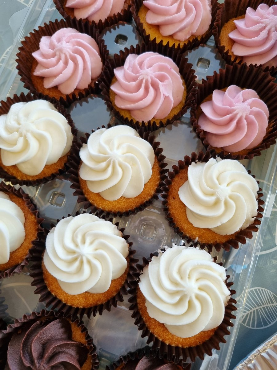 LyppardHub's tweet photo. Join us at 10am for Time For A Cuppa for @DementiaUK 
Thank you to Angie from @Worcs23440 for donating the delicious cakes!
Please come and help us support families living with dementia 💙
#community #worcester #worcestershirehour #dementiasupport #ageuk #livingwithdementia https://t.co/H5YYu3oDDo