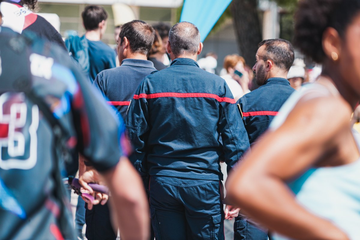 PMMontpellier's tweet image. #Fise2023
🚔 La police municipale œuvre à garantir votre sécurité avec les partenaires mobilisés :

🚋 Les contrôleurs @TaMVoyages
Ici ils régulent le flux des voyageurs

⛑️ Les secouristes @CroixRouge34 
Ici en chemin

🚒 Les pompiers @SDIS34 
Toujours prêts à intervenir