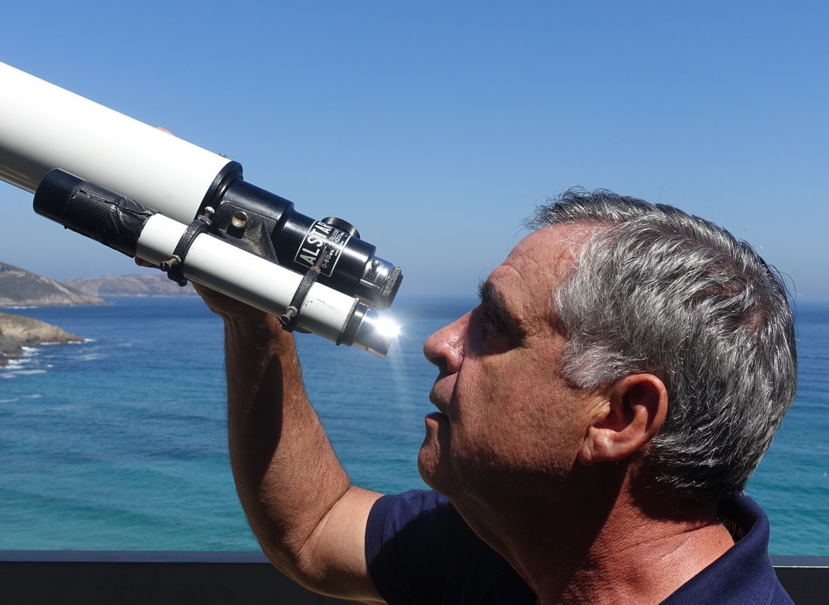 CSIC's tweet photo. La @agencia_sinc, el divulgador Rafael Bachiller y los científicos del @IGME1849 que narraron en primera persona la erupción volcánica de La Palma, galardonados con los Premios @CSIC-@FundacionBBVA de Comunicación Científica 
➡️https://t.co/YxmATbTyYv https://t.co/iGn5HwBC0H