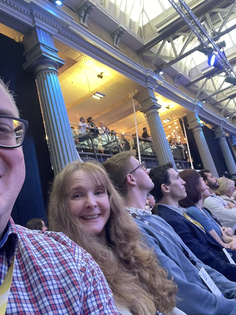 We’re @beggslab at <a href="/nanopore/">Oxford Nanopore</a> @nanoporeconf London Calling enjoying the atmosphere! We’re going to be talking at the Liquid Biopsy session about our advances in the area. Come and find me, Jo or Nick if you want to talk to us.
#NanoporeConf