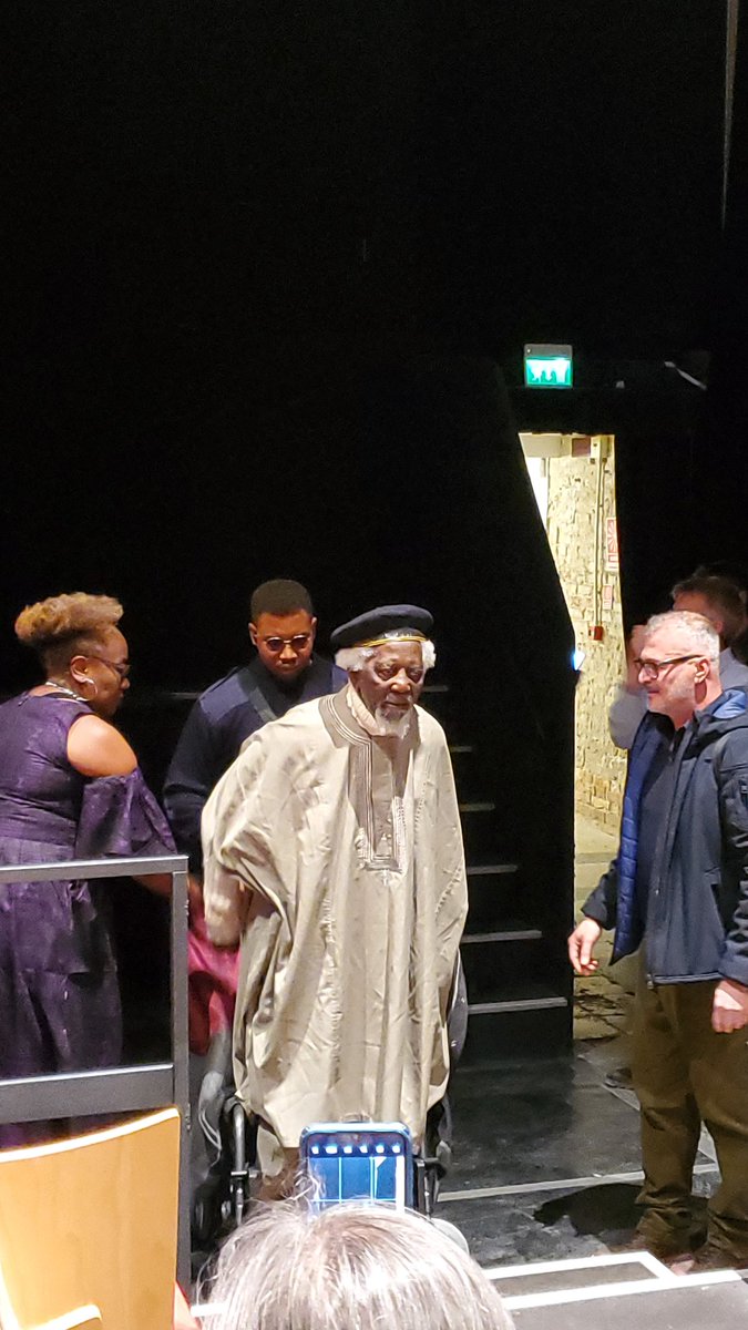 erestella's tweet image. The #goldenlyon Demas Nwoko arrives @la_Biennale #africanarchitecture #onstage