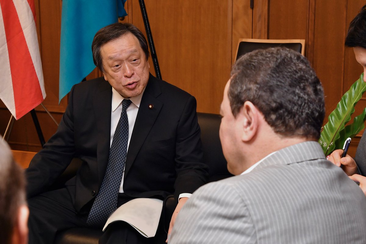 ModJapan_en's tweet photo. On May 18 #DMHamada received a courtesy call from H.E. Dr. Korsunsky, Ambassador Extraordinary and Plenipotentiary of Ukraine to Japan. He delivered that MOD decided to accept Ukrainian injured soldiers to SDF Central Hospital. The Ambassador expressed deep gratitude to this.🇯🇵🇺🇦 https://t.co/dGDHQ4WwNb