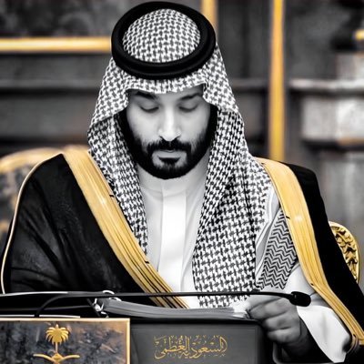 ww_ss__8277's tweet photo. استبشري يادار قائد الرؤيةوفارسها
طموحنا عنان السماء ساس تصورنا
عزمنا قوي وارجالها هم قوة ساسها 
سيربنا للمجد كلنا معك هذا شعورنا
جانا مهلم بفكرصنع جديد ألباسها 
حنا له سند حنا ثقتنا عنوان توقعنا
 شموخنا عالي هامتنا طويق سامها 
خلينا العالم يشهد أكبر جمال تطورنا
🇸🇦
#استبشري_يا_دار https://t.co/bPHcSxMOF7