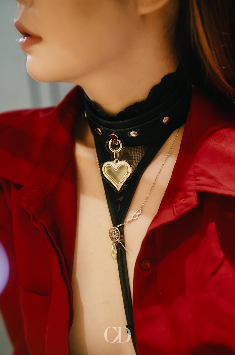 TDKO8993's tweet photo. Glass Heart - handle with care
Details and order at : https://t.co/k5xGetv2N3
Đem đến một góc nhìn mới , đúng , rõ và tích cực hơn về 1 kiểu xu hướng TD được gọi là BDSm .
By #TDKO #oanhtran #collar #choker #bdsm https://t.co/gsP28FLNl0