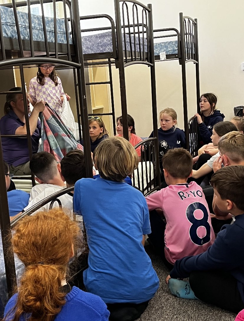 OLOLRottingdean's tweet photo. The year 5’s arrived safely to Sayers Croft, Ewhurst yesterday. They’ve been settling into their accommodation! #sayerscroft https://t.co/VjQ1QVJPPf