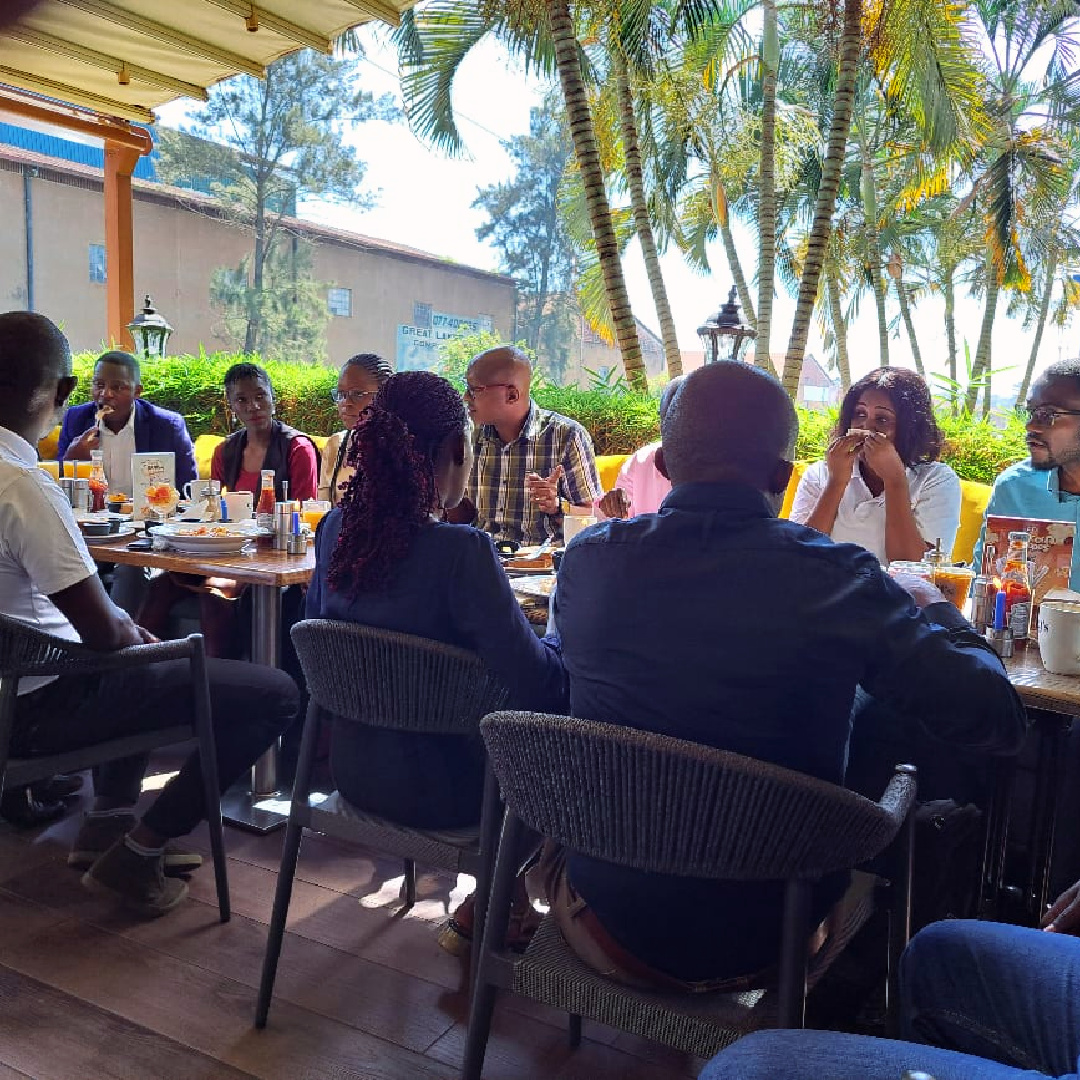 QSLUganda's tweet image. Our Group CEO joined the Strategic Markets team over a breakfast meeting – proof that great ideas are fueled by good food! 🥐☕ Beyond the #foodie delight, we're brimming with excitement for the results of this collaboration. Stay tuned! #StrategyBreakfast #OutcomeDriven👀🚀