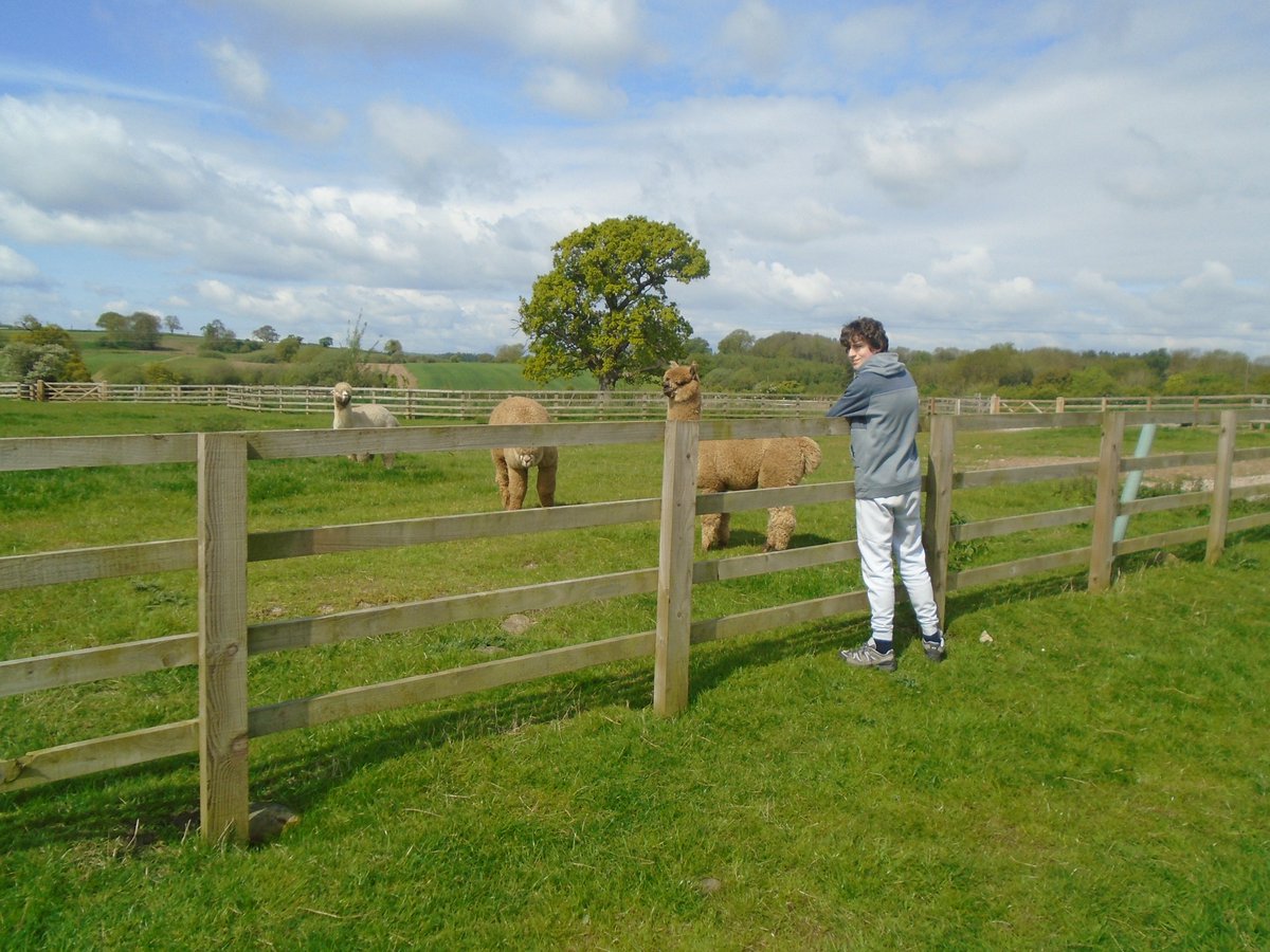 9SC had an amazing time learning all about farm life, THANK YOU Dannie and blandclosefarm.com !!!
#blandclosefarmripon
#FarmLife 
#farmanimals